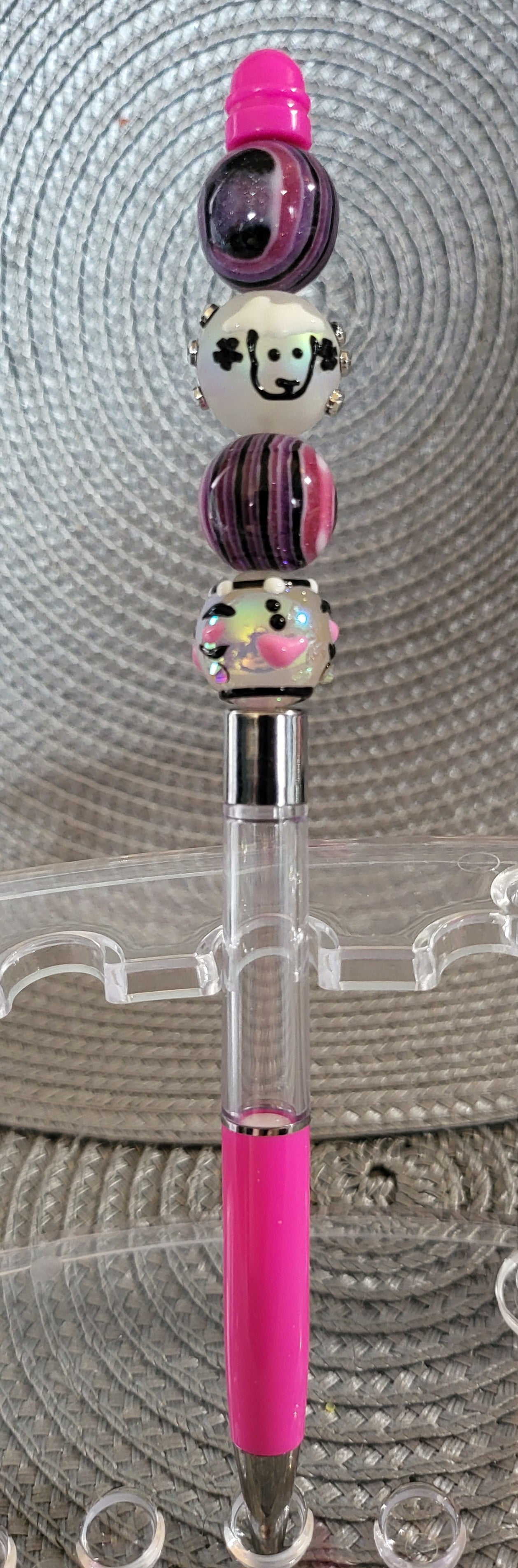 Pluma de cuentas pintada a mano