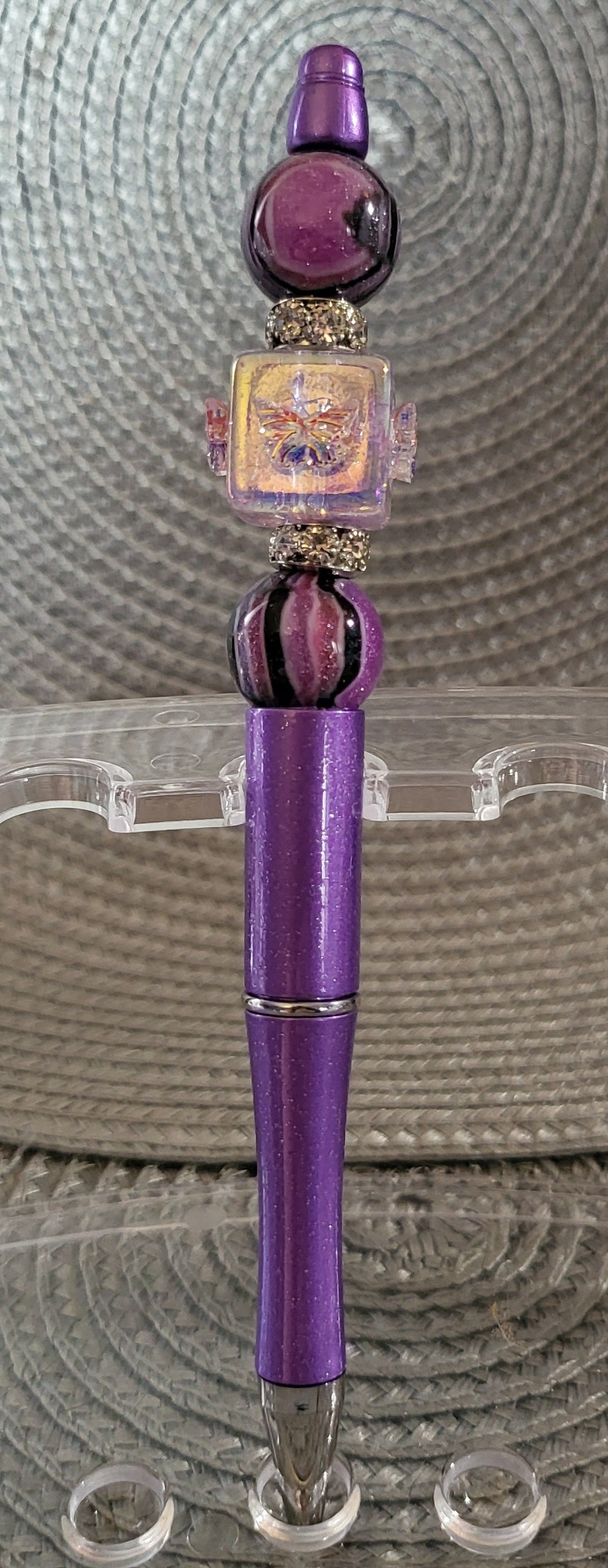 Bolígrafo bastante morado