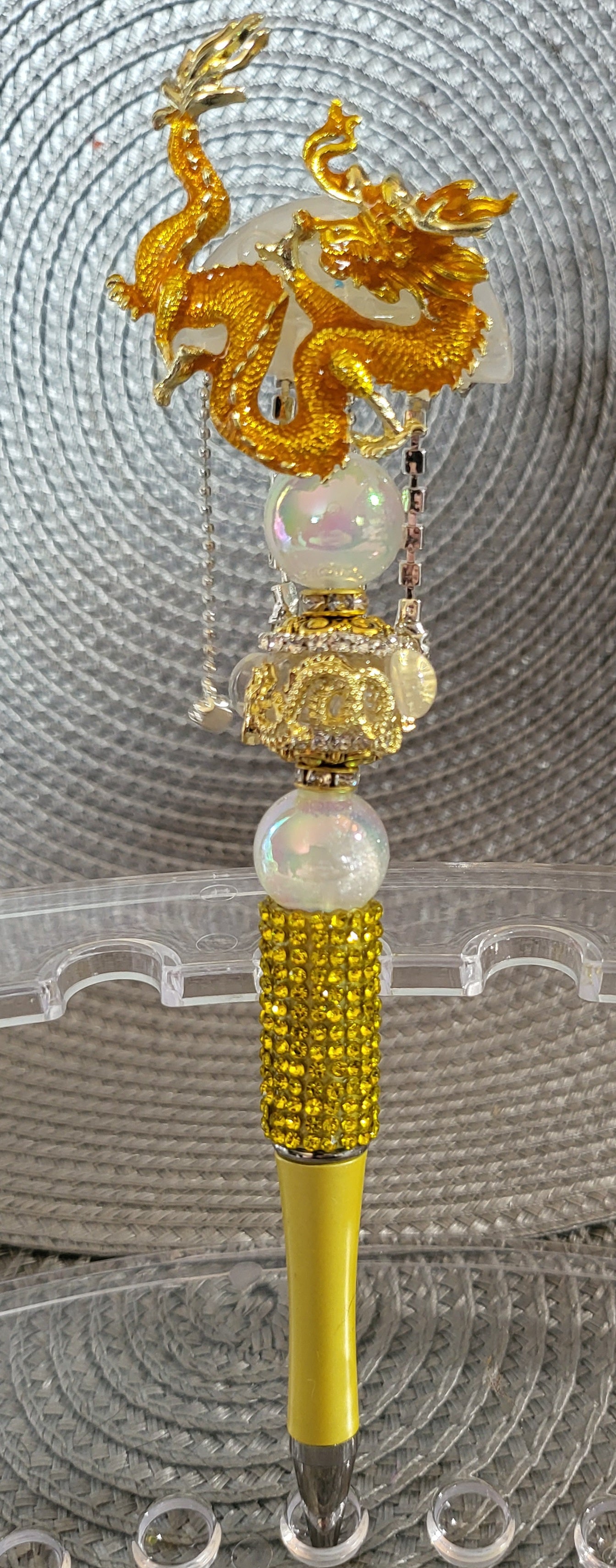 Pluma de adorno de dragón