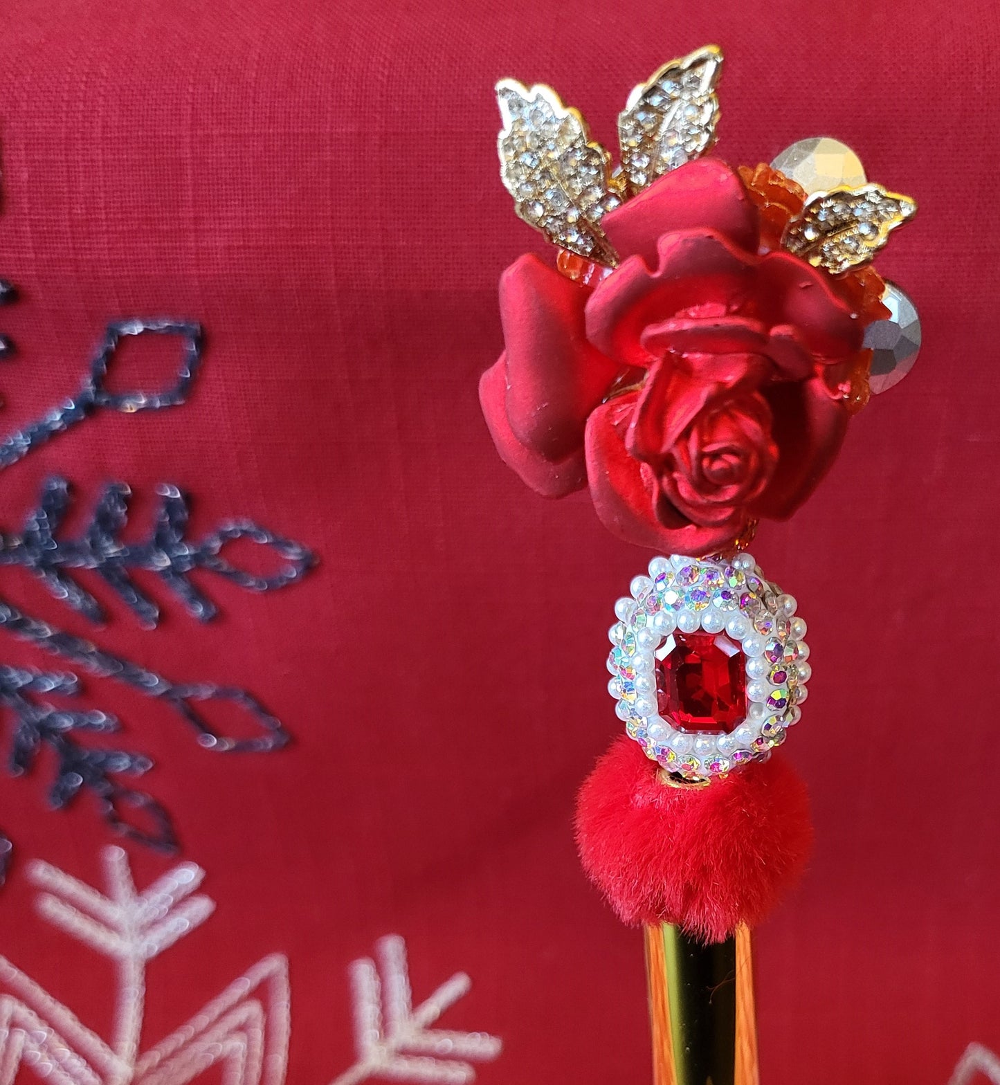 Christmas Rose Pen