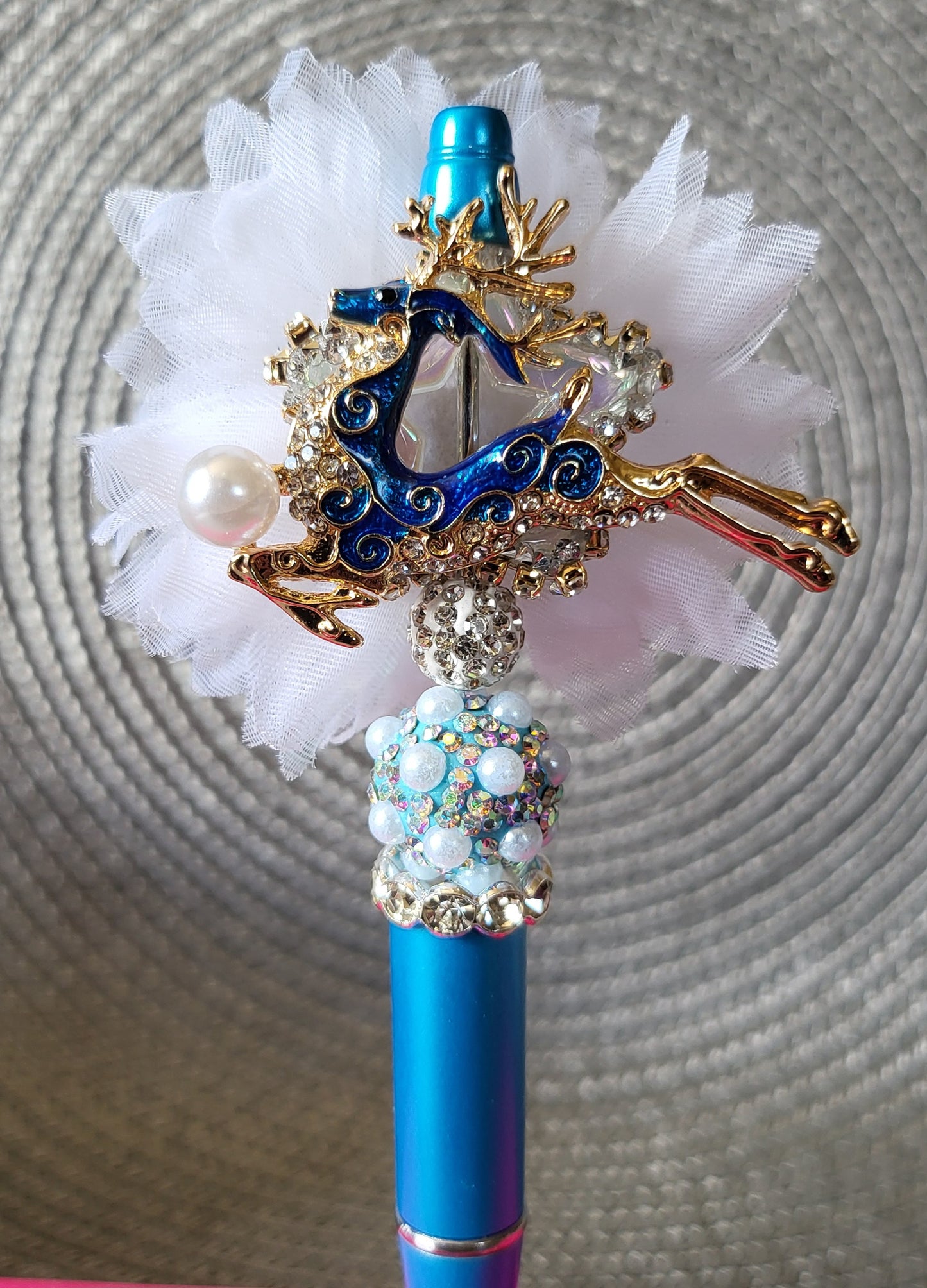 Beautiful Holiday Deer Pen