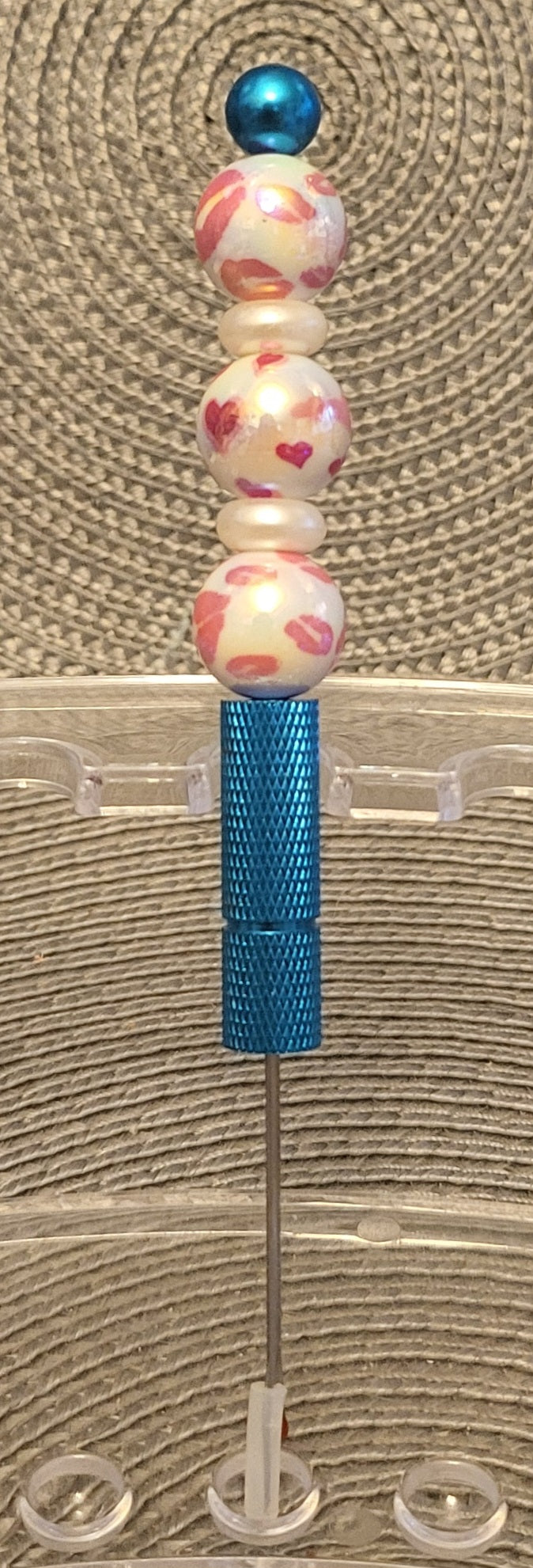 Pink Kisses Seam Ripper