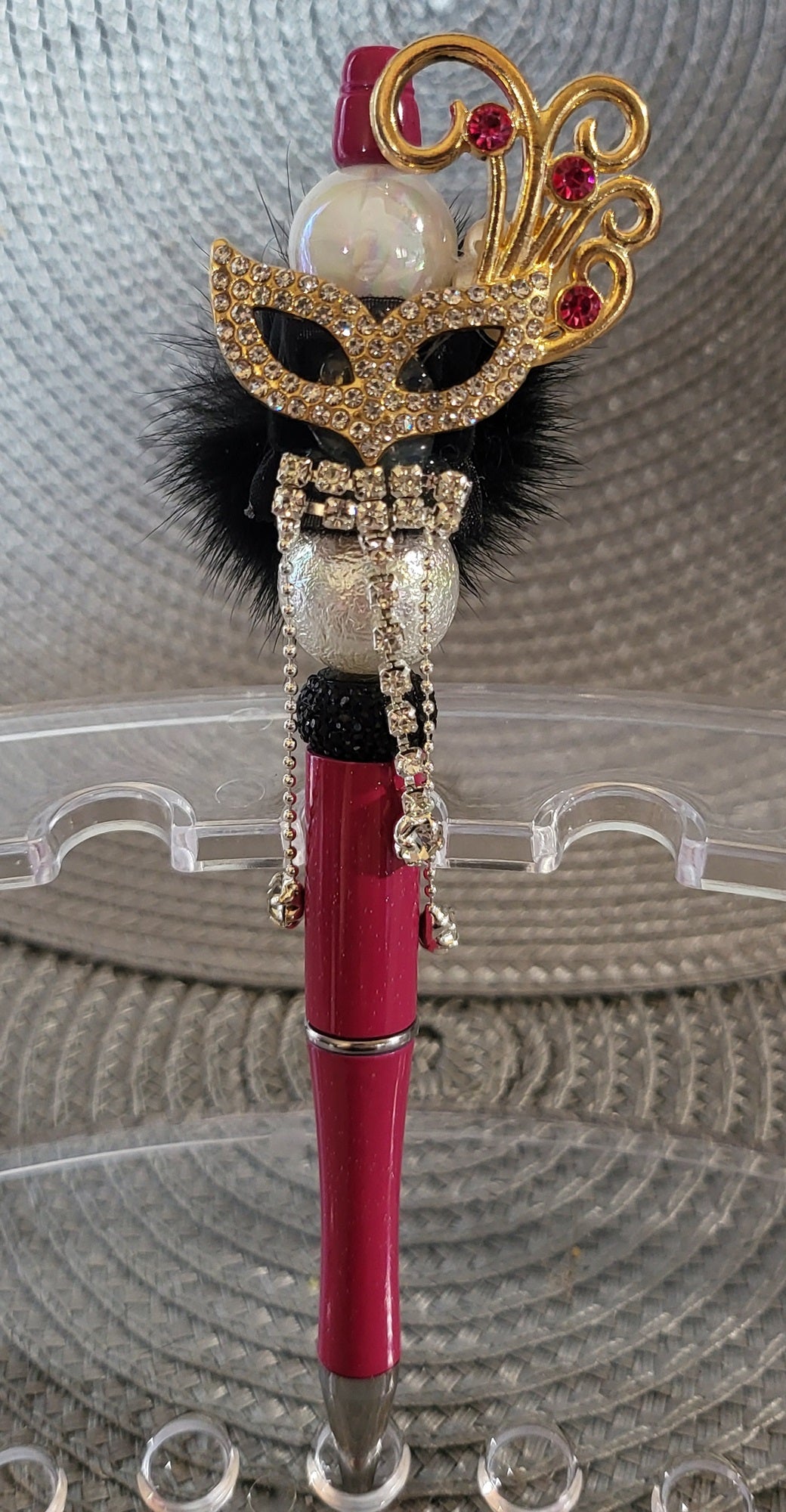 Come to the Masquerade Pen