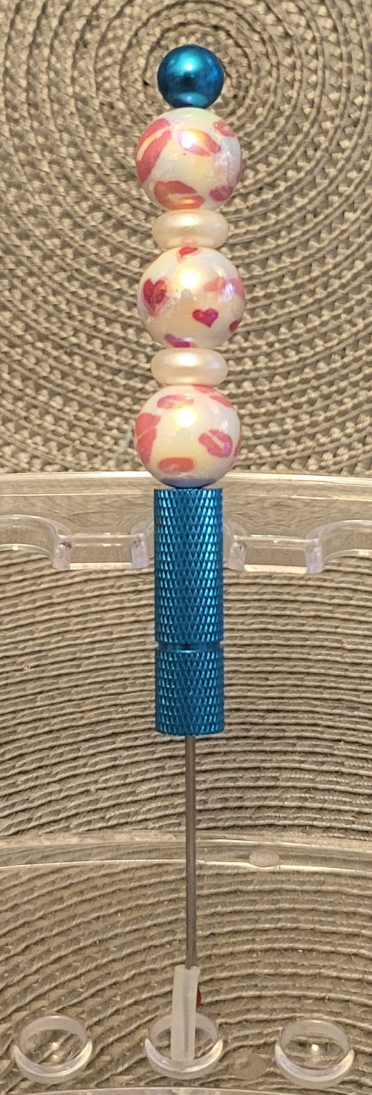 Pink Kisses Seam Ripper